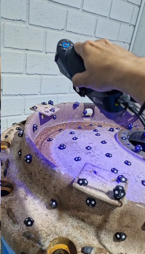 Captura 3D de carcaça industrial para registro de geometria e interfaces